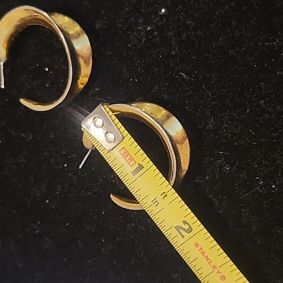 Vtg Signed Clara Studio Inc. Cluster Gold Plated Hoop Loop Half  Moon Earrings - Picture 5 of 6